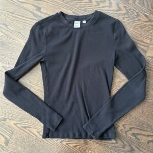 Aritzia TNA Homestretch Long Sleeve - Black